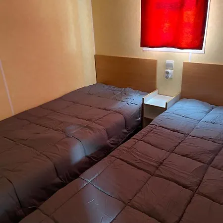 Mobil-home Au Bord De L'eau *